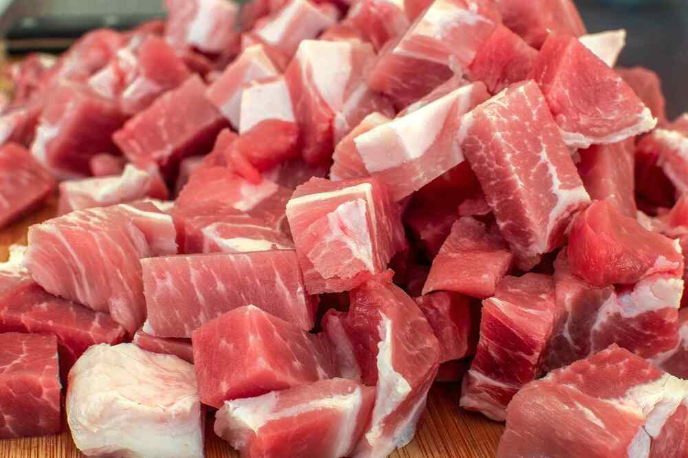 mięso wieprzowe dla kota (1).jpg